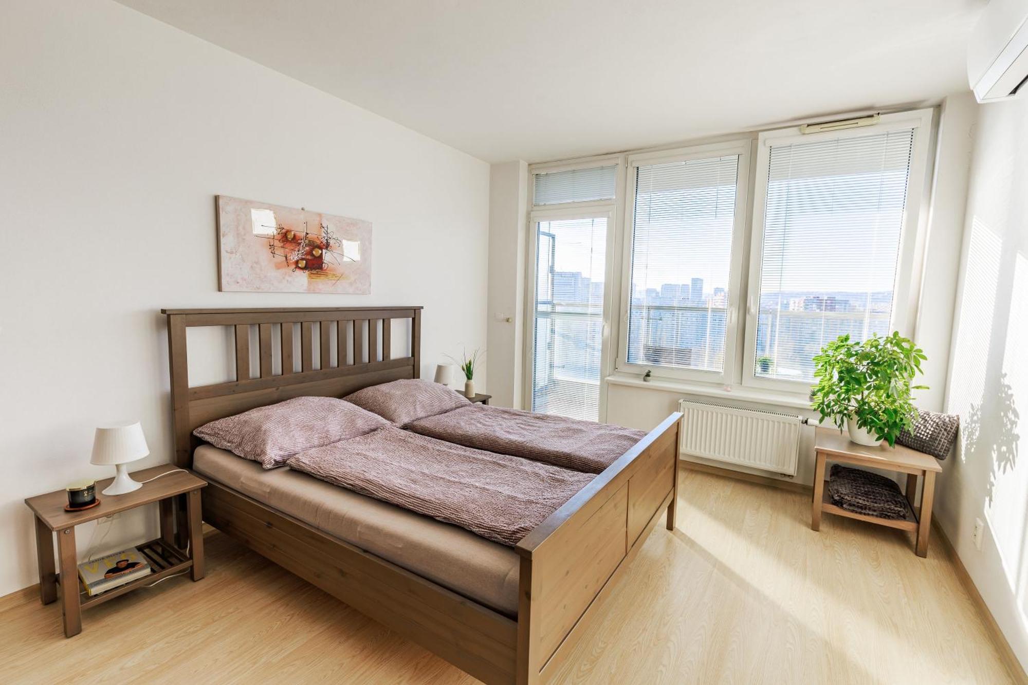 Sunny Apartment With Amazing Terrace On The 13Th Floor Near City Center Bratislava Extérieur photo